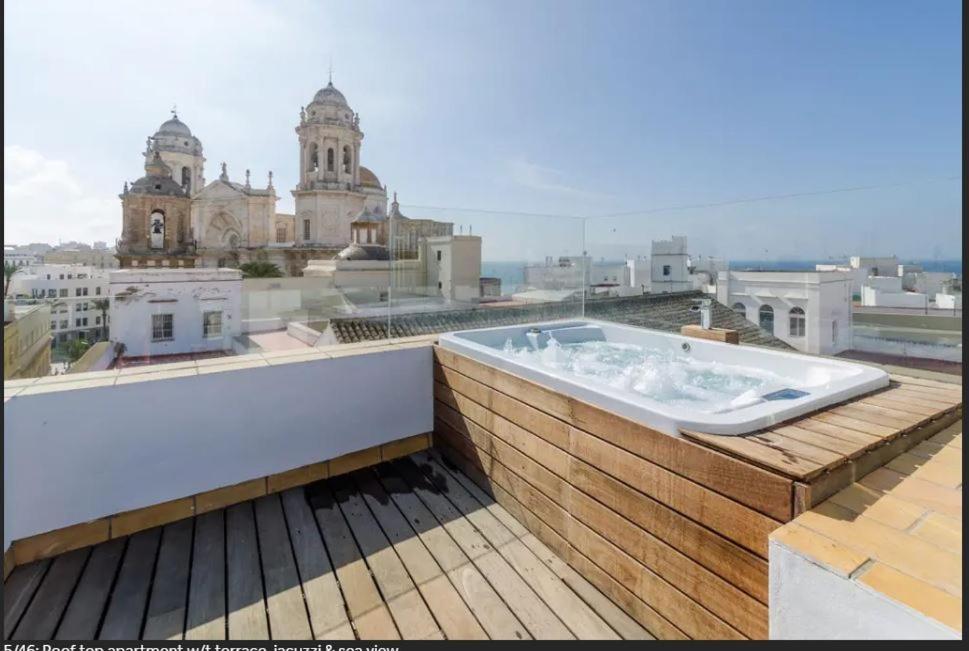 דירות קדיז ***** Attic With Impressive Views And Jacuzzi מראה חיצוני תמונה